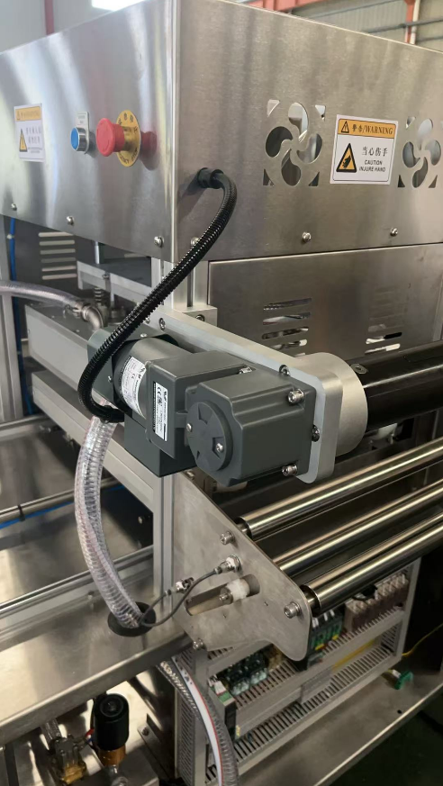 Máquina de embalagem semiautomática de atmosfera modificada e pele para preservação de alimentos